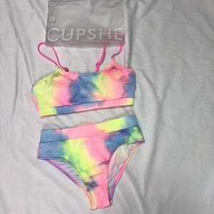 Cup She tie dye bikini